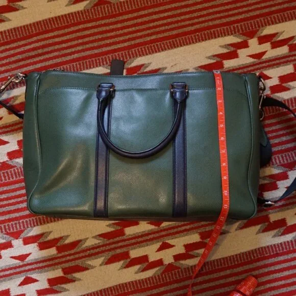 Beautiful Dark Green Coach Work or Day Bag in Like New Condition - Picture 14 of 16